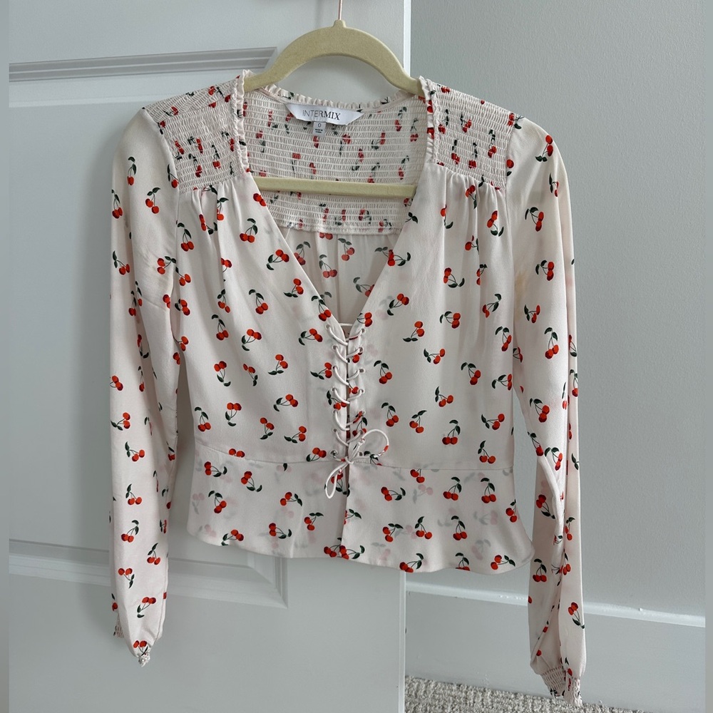 INTERMIX Cream Long Sleeve Blouse with Notched Collar